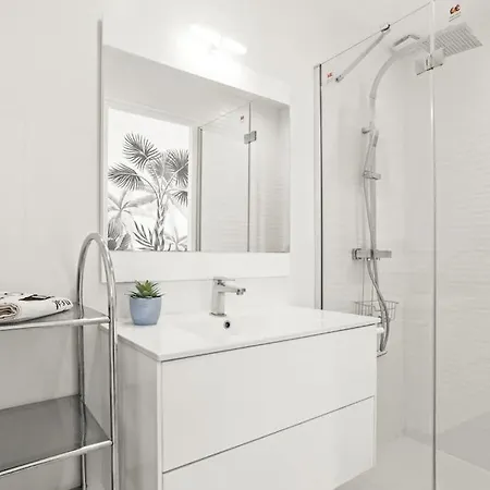 Vue 180c - Terrasse Plein Sud - *