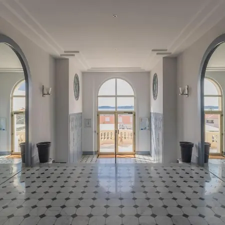 Vue 180c - Terrasse Plein Sud - * Sainte-Maxime