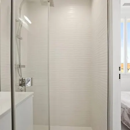 Vue 180c - Terrasse Plein Sud - *